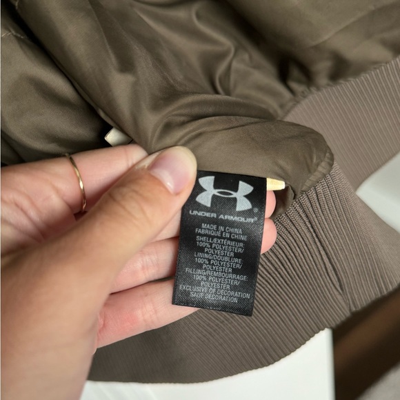 Under Armour Vest - Picture 2 of 3